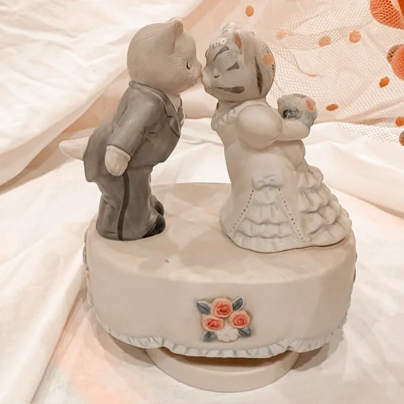 Vintage Schmid Musical Wedding Cats Figurine | Plays “Always” - Picture 1 of 10